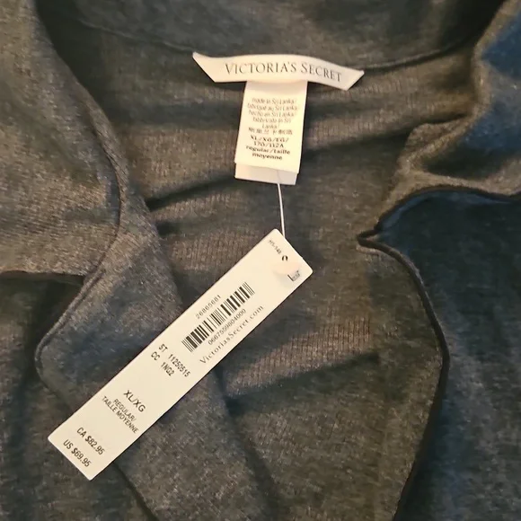 Victoria's Secret Pajamas - Picture 4 of 13